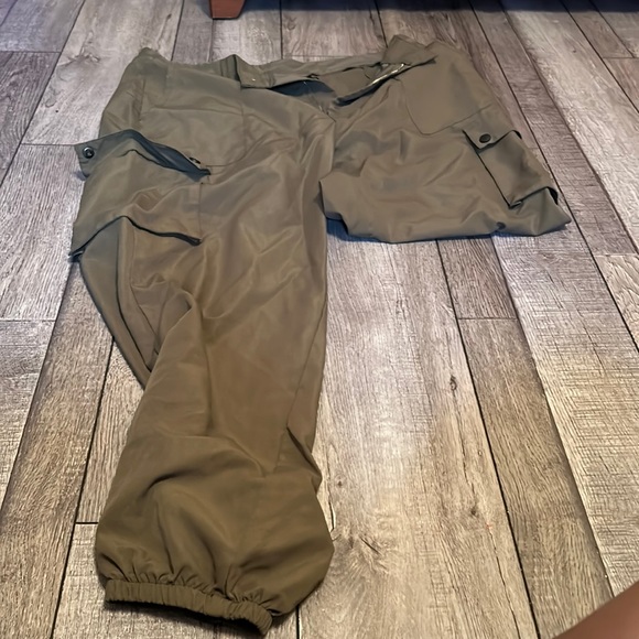 pants - Picture 1 of 2